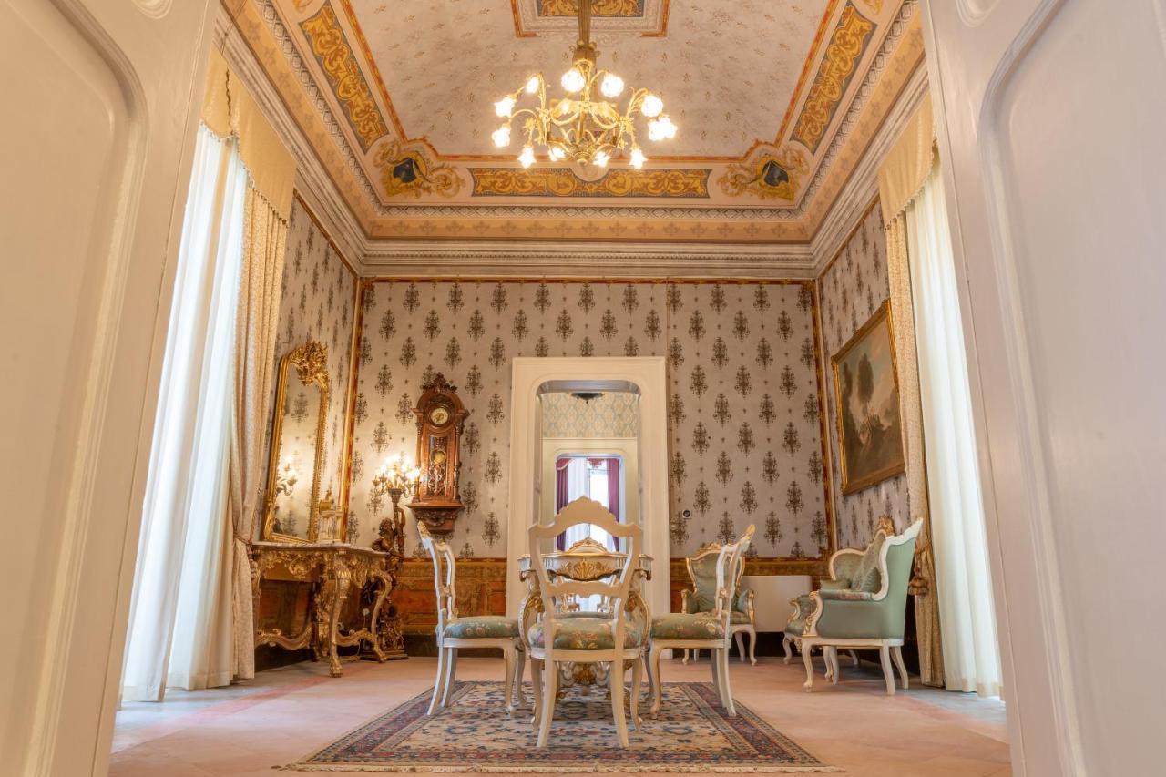 ホテル Il Cavaliere Al Borgo Antico コペルティーノ エクステリア 写真