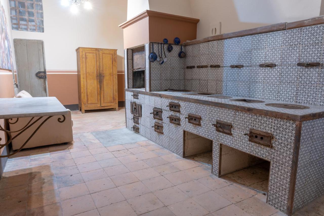 ホテル Il Cavaliere Al Borgo Antico コペルティーノ エクステリア 写真