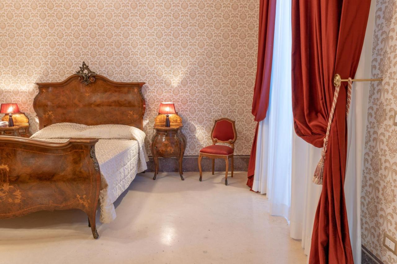 ホテル Il Cavaliere Al Borgo Antico コペルティーノ エクステリア 写真